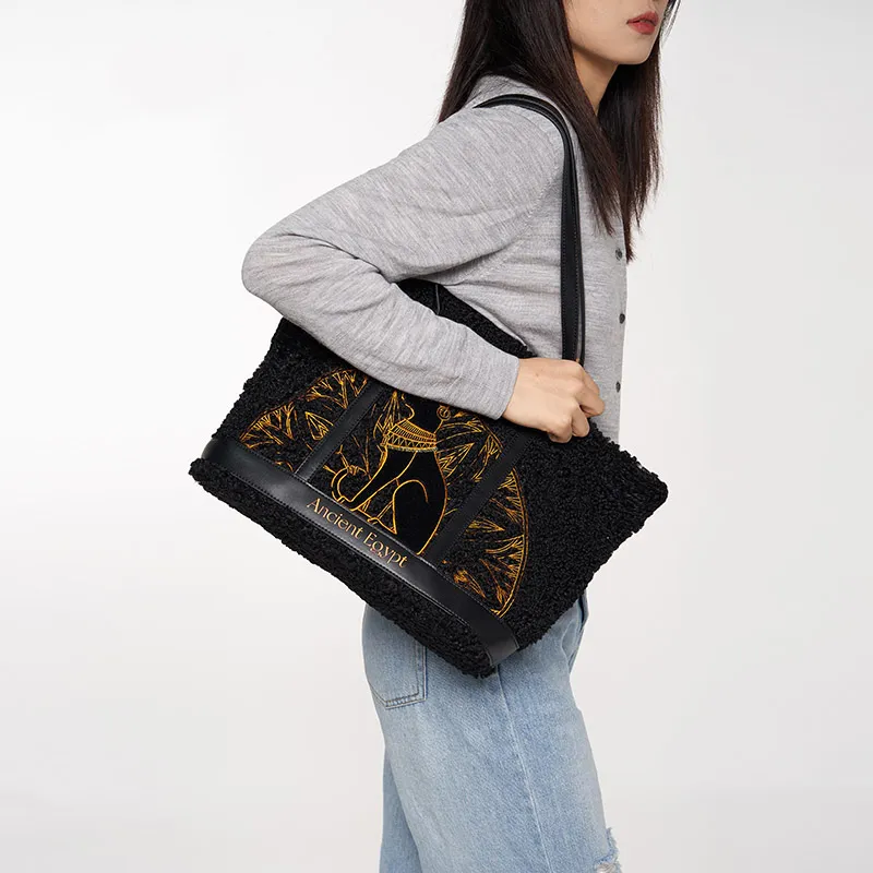 The British Museum PU Blend Lambswool Handbag Shoulder Bag Regular Women's Black-1