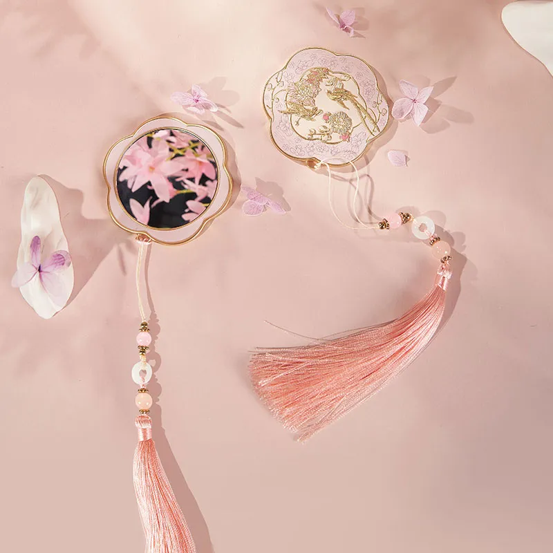 The British Museum Eastern Dream Collection Spiritual Feather Fragrant Land Handheld On The Go Make Up Mirrors-3