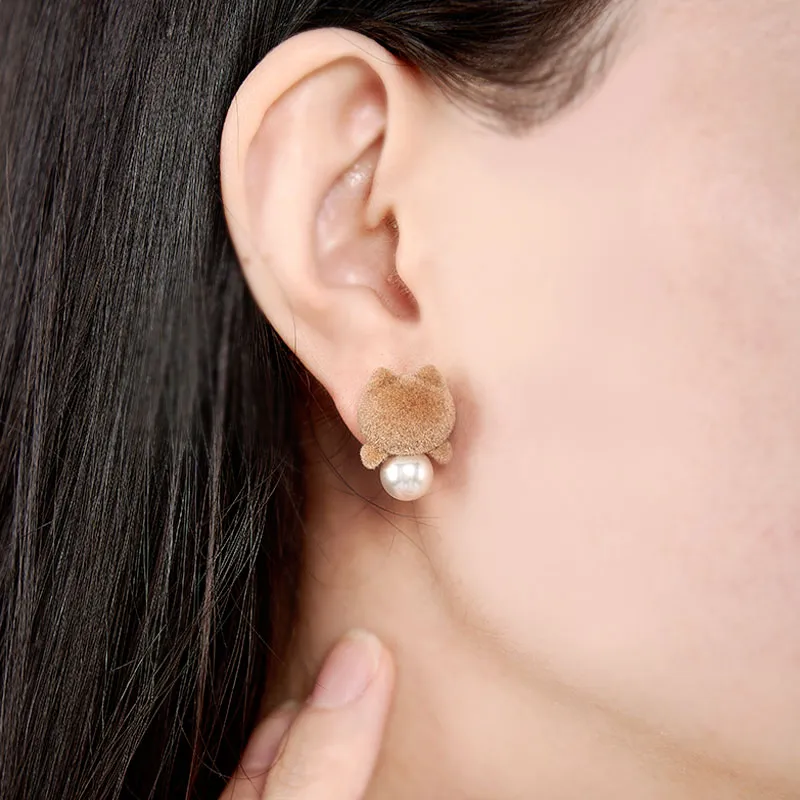 The British Museum Artificial Pearl Stud Earrings Women's Black, Beige-2