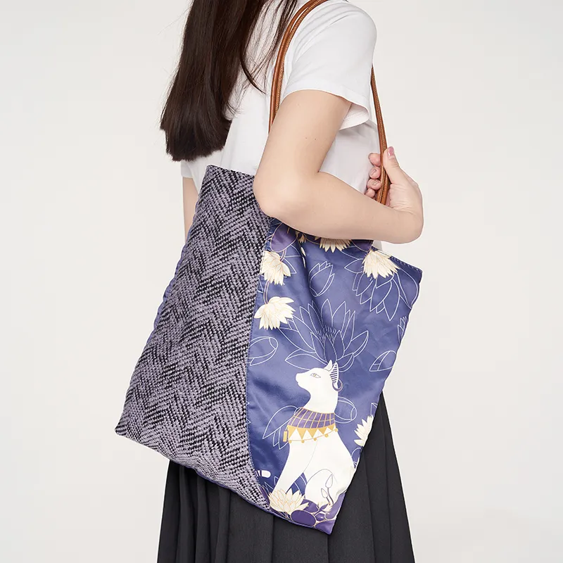 The British Museum Fabric Canvas Bag Tote Shoulder Bag Unisex Blue & Multicolor-4
