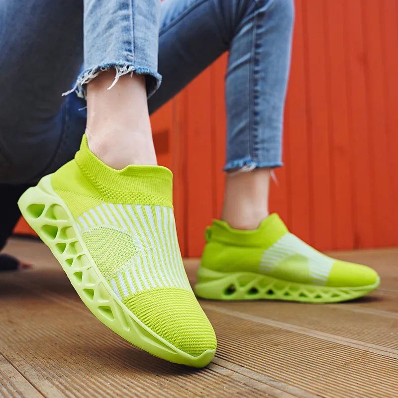 Green Feet Abrasion Resistant Cushioning Mid Top Casual Shoes Unisex-2