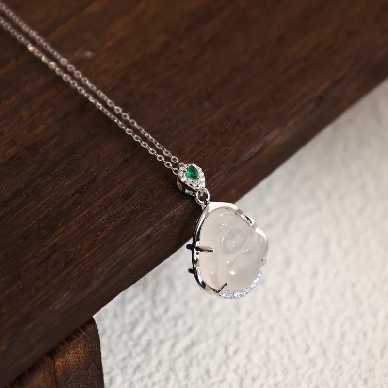 Star Treasures Chalcedony Necklaces Women's-1