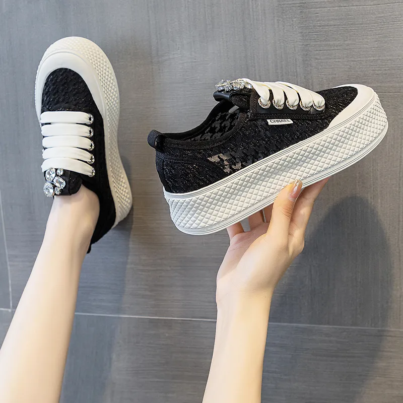 A Fairy Tale Of A Pair Of Shoes Anti Slip Wear Resistant Low Top Skateboard Shoes Women's-7