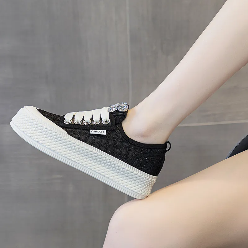 A Fairy Tale Of A Pair Of Shoes Anti Slip Wear Resistant Low Top Skateboard Shoes Women's-11