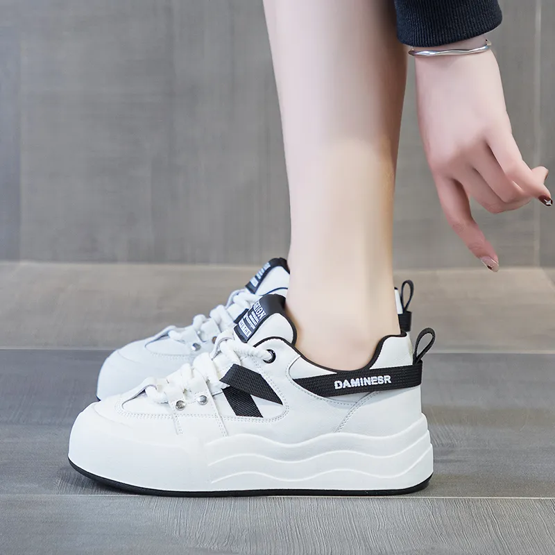 A Fairy Tale Of A Pair Of Shoes Anti Slip Wear Resistant Low Top Skateboard Shoes Women's-16