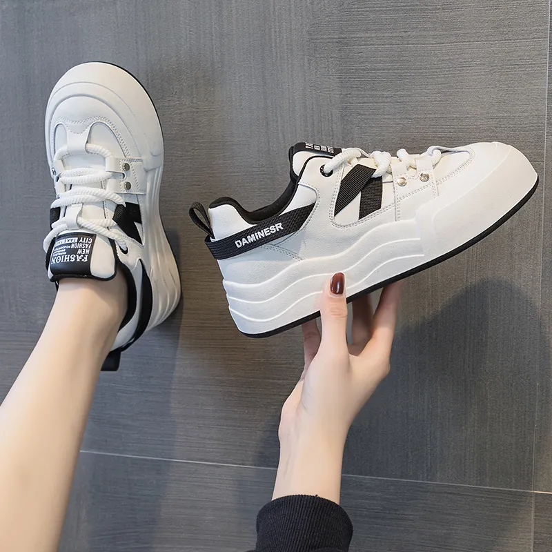 A Fairy Tale Of A Pair Of Shoes Anti Slip Wear Resistant Low Top Skateboard Shoes Women's-12