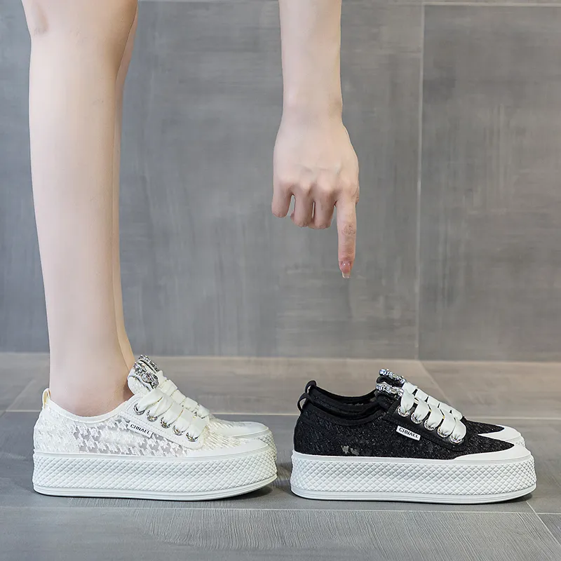 A Fairy Tale Of A Pair Of Shoes Anti Slip Wear Resistant Low Top Skateboard Shoes Women's-5