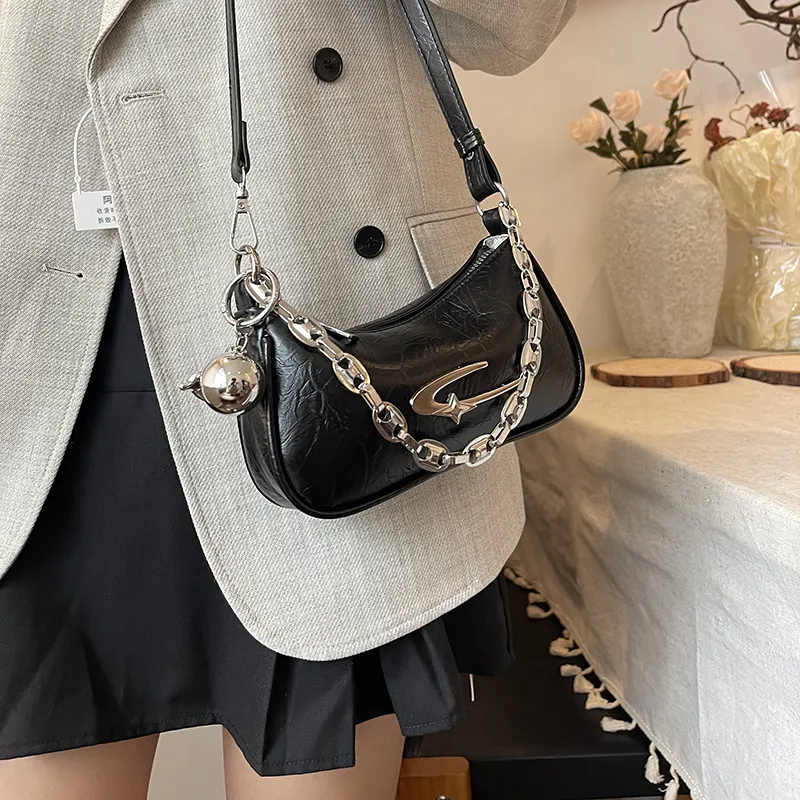 Dusen Kangaroo PU Shoulder Bag Regular Women's Black/White/Silver-16