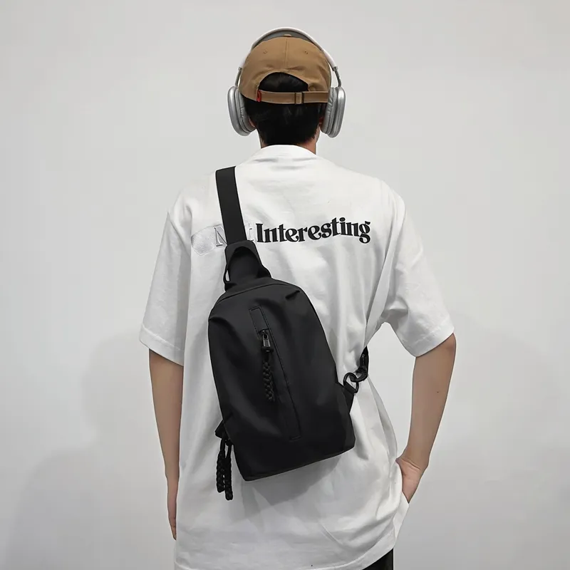 Dusen Kangaroo Nylon Sling Bag Regular Unisex White/Black-4