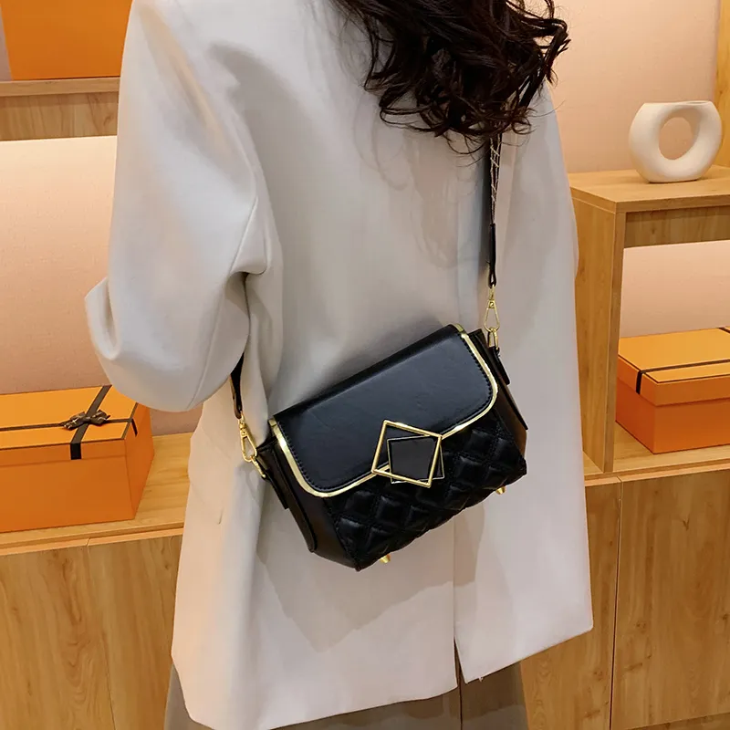 Dusen Kangaroo PU Shoulder Bag Women's Black/White-8