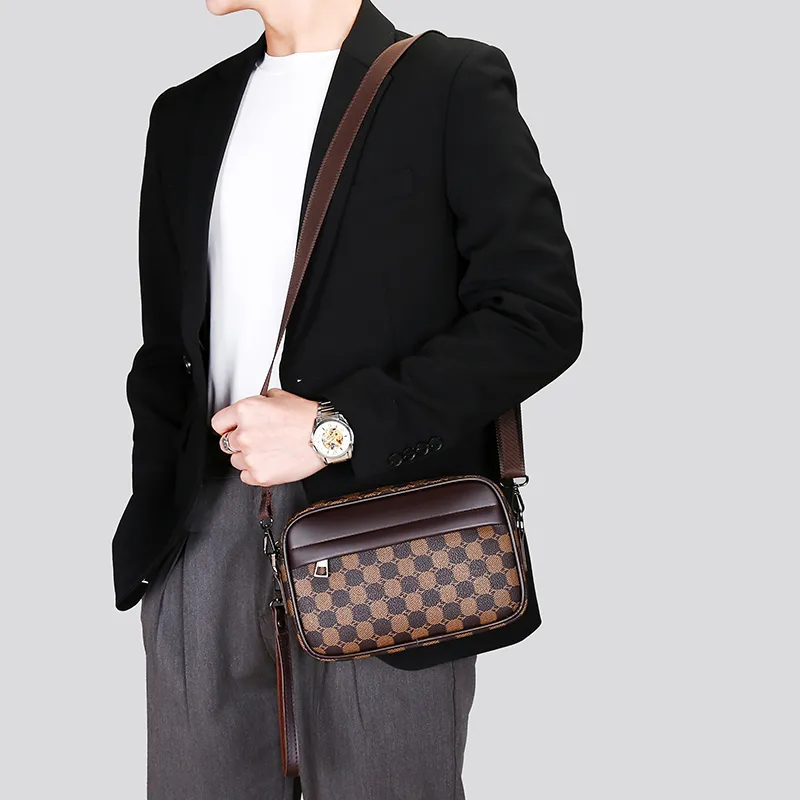 Dusen Kangaroo PU Shoulder Bag Regular Men's Black/Brown-1