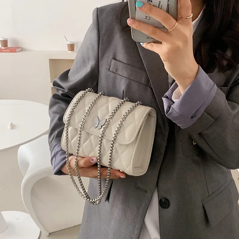 Dusen Kangaroo PU Shoulder Bag Regular Women's White/Black-2