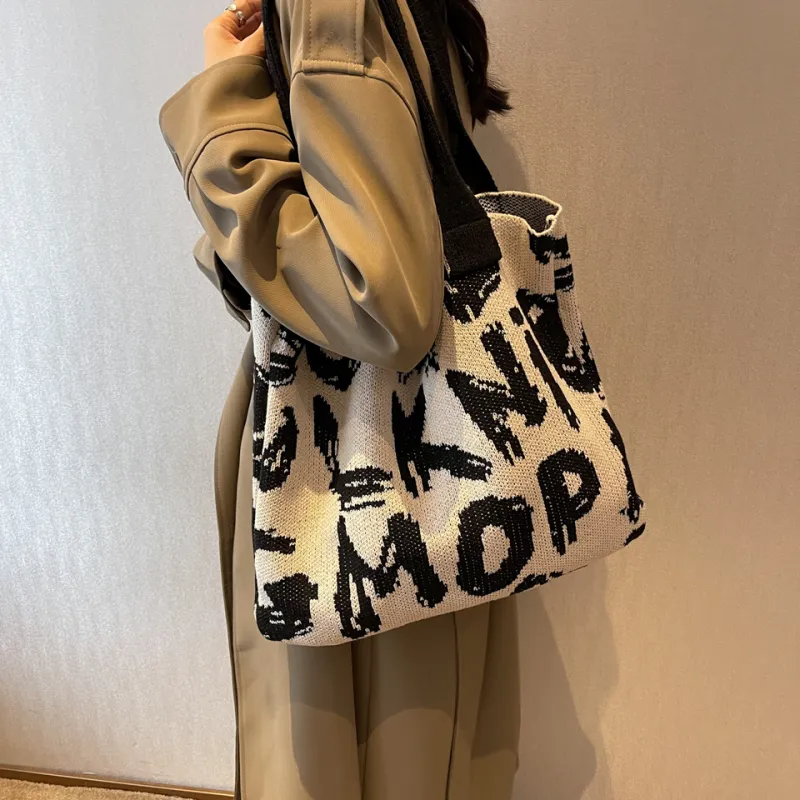Dusen Kangaroo Knitted Fabric Shoulder Bag Regular Women's Black/Violet/Beige/Pink/Green & White/Green & Pink-15