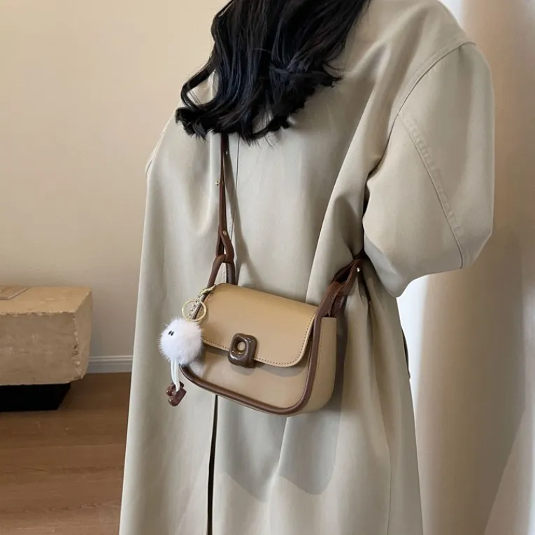 Dusen Kangaroo PU Shoulder Bag Medium Size Women's White/Black/Khaki-18