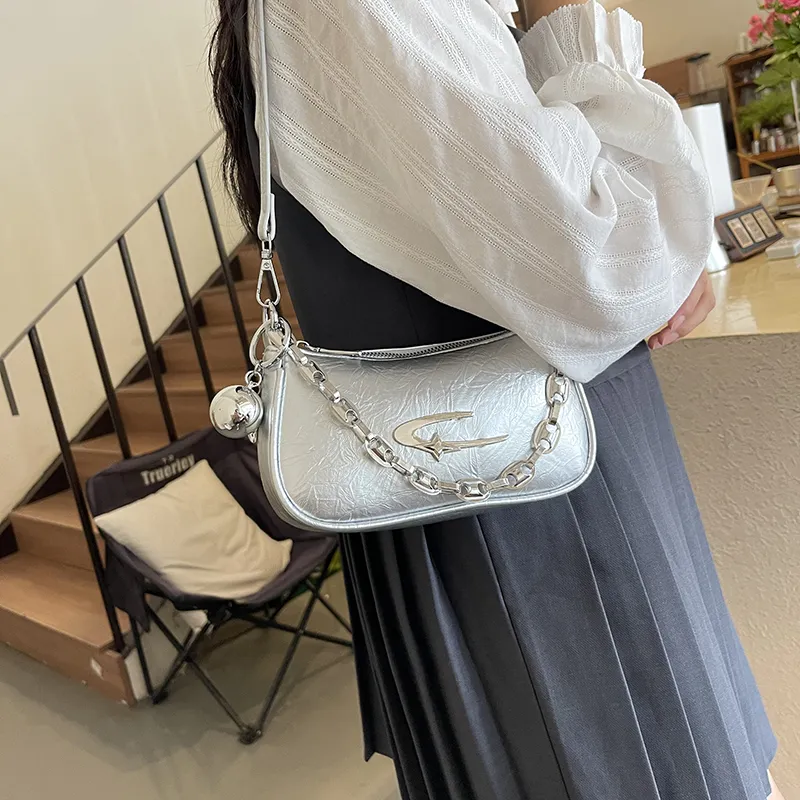 Dusen Kangaroo PU Shoulder Bag Regular Women's Black/White/Silver-9