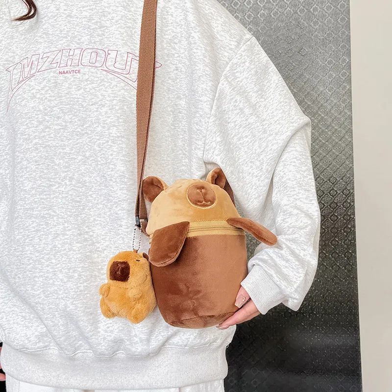 Dusen Kangaroo Plush Shoulder Bag Unisex White/Light Brown-10