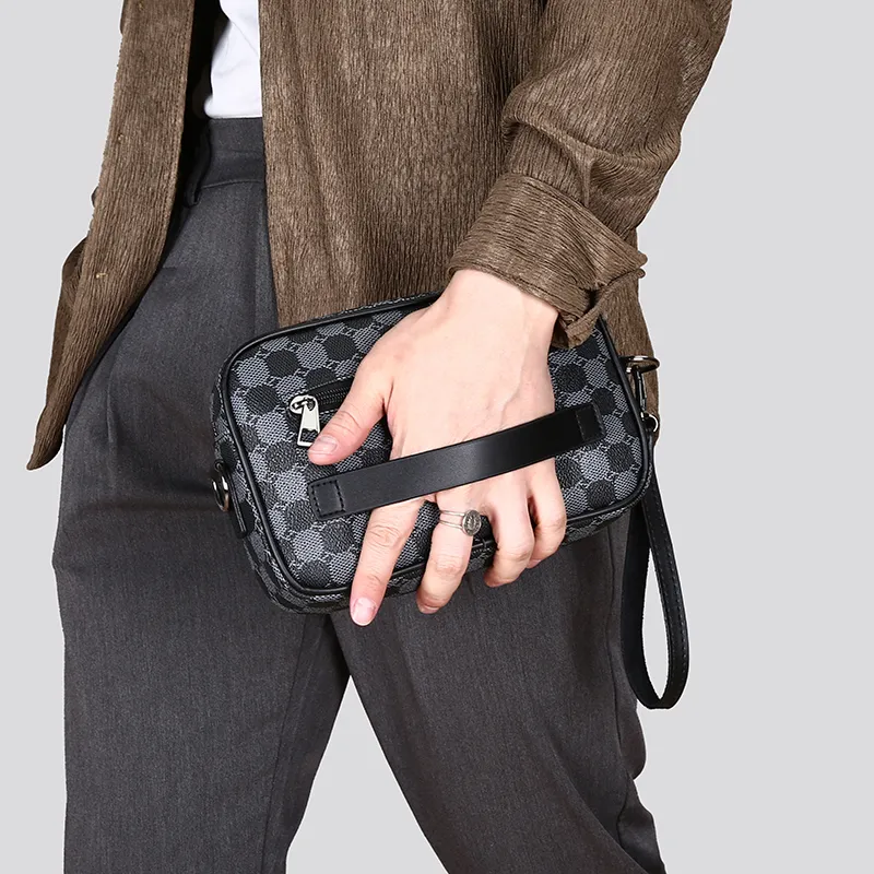 Dusen Kangaroo PU Shoulder Bag Regular Men's Black/Brown-10