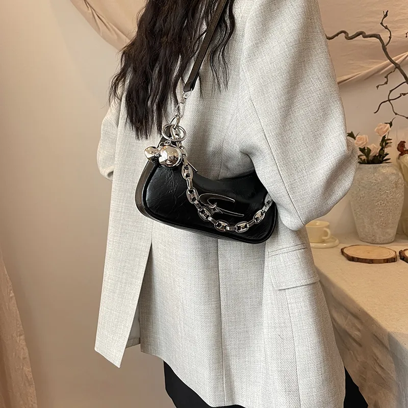Dusen Kangaroo PU Shoulder Bag Regular Women's Black/White/Silver-13