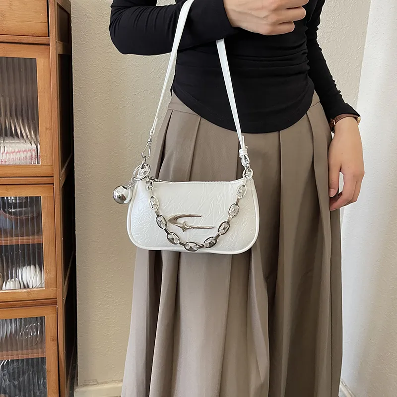 Dusen Kangaroo PU Shoulder Bag Regular Women's Black/White/Silver-2