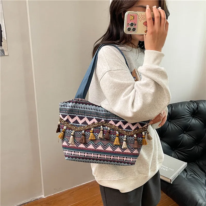 Dusen Kangaroo Canvas Bag, Shoulder Bag Women's Red/Brown/Blue-17
