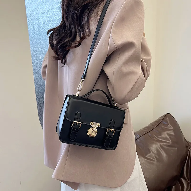 Dusen Kangaroo PU Crossbody Handbag Women's White/Black/Brown-10