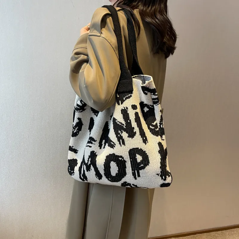 Dusen Kangaroo Knitted Fabric Shoulder Bag Regular Women's Black/Violet/Beige/Pink/Green & White/Green & Pink-16