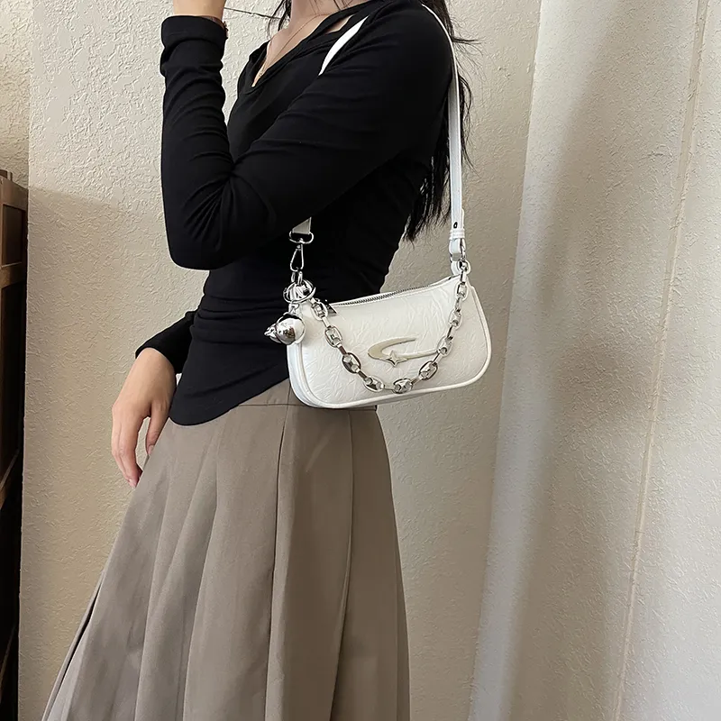 Dusen Kangaroo PU Shoulder Bag Regular Women's Black/White/Silver-1