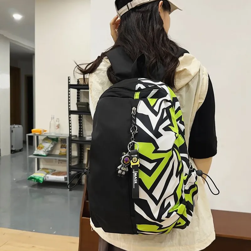 Dusen Kangaroo Nylon Backpack Unisex White/Red/Green-1