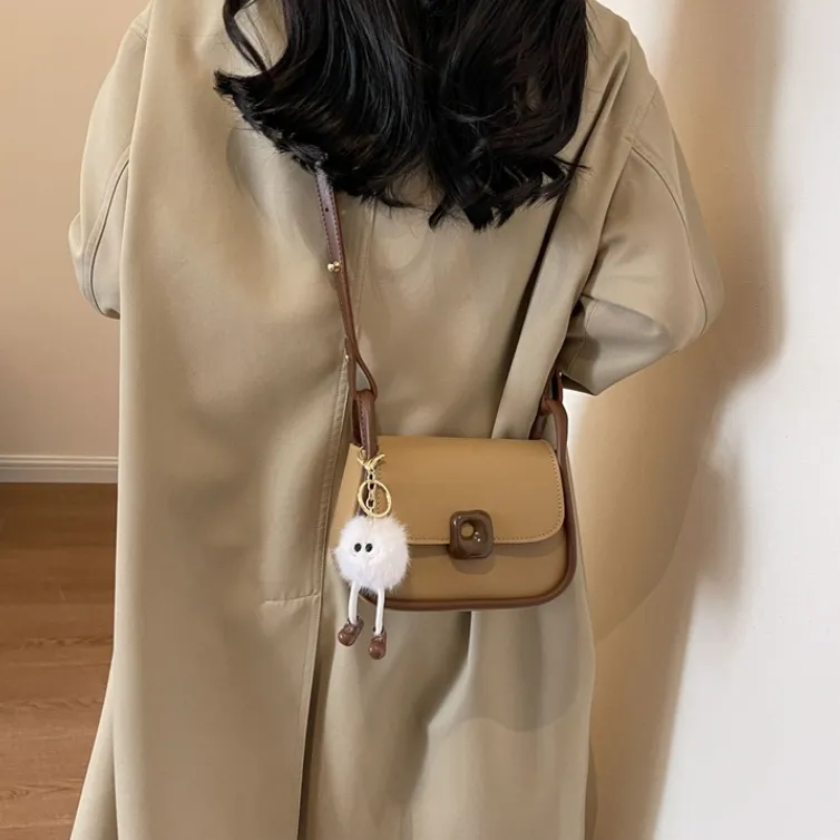 Dusen Kangaroo PU Shoulder Bag Medium Size Women's White/Black/Khaki-17