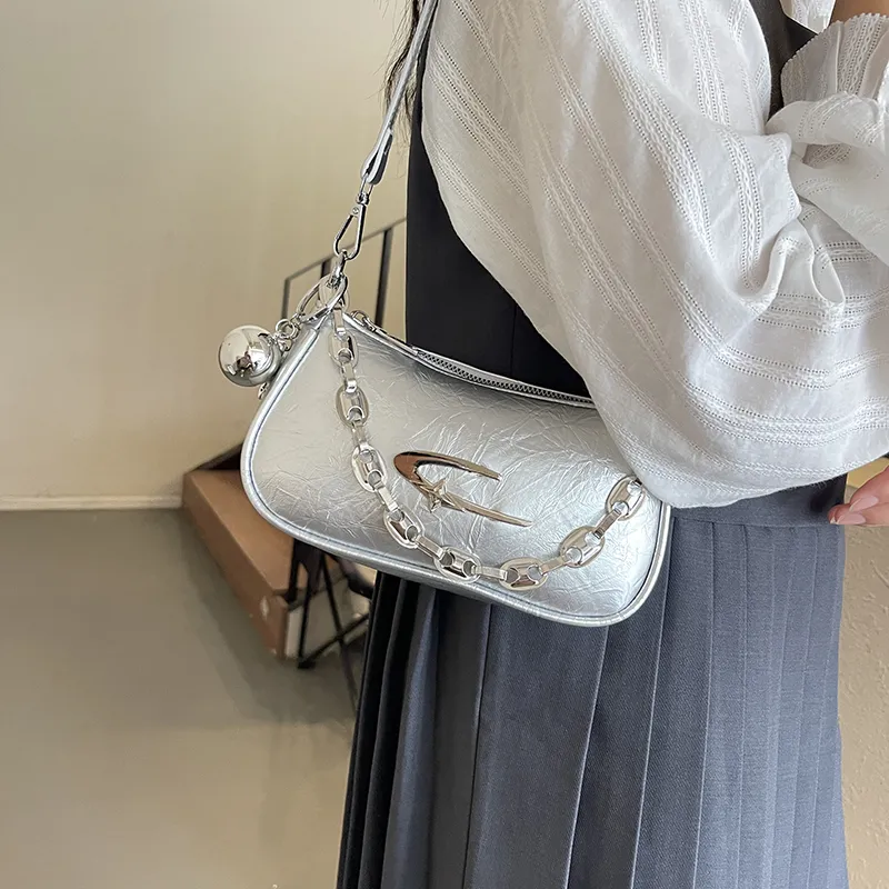 Dusen Kangaroo PU Shoulder Bag Regular Women's Black/White/Silver-8