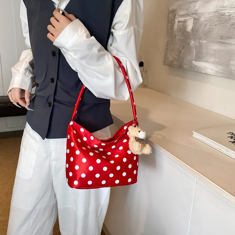 Dusen Kangaroo Oxford Shoulder Bag Women's White/Black/Red-20