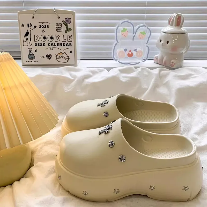 Xiang Ning Pai Slippers / Home Slippers-23