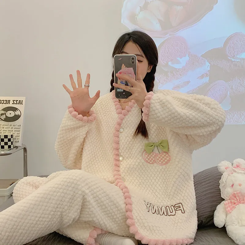 Xiang Ning Pai Women's Pajama Sets-16