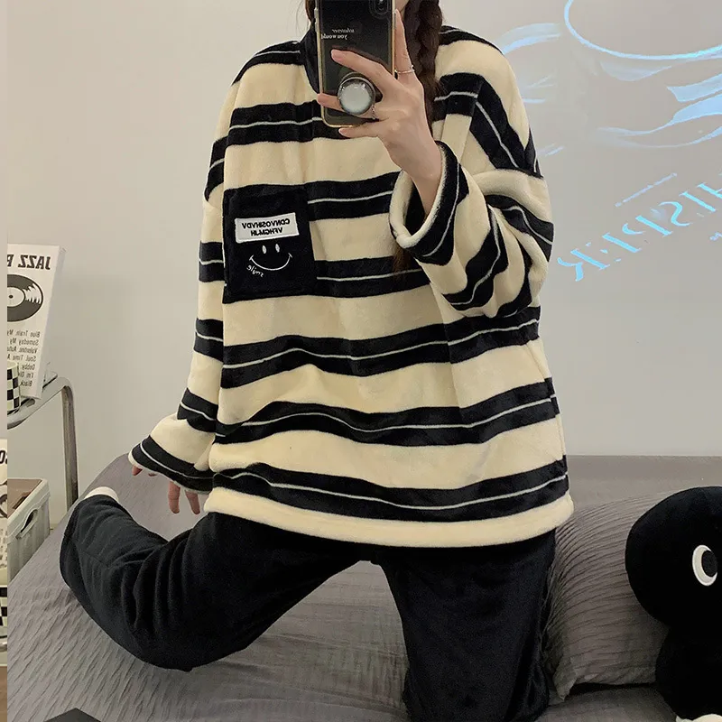 Xiang Ning Pai Women's Pajama Sets-4