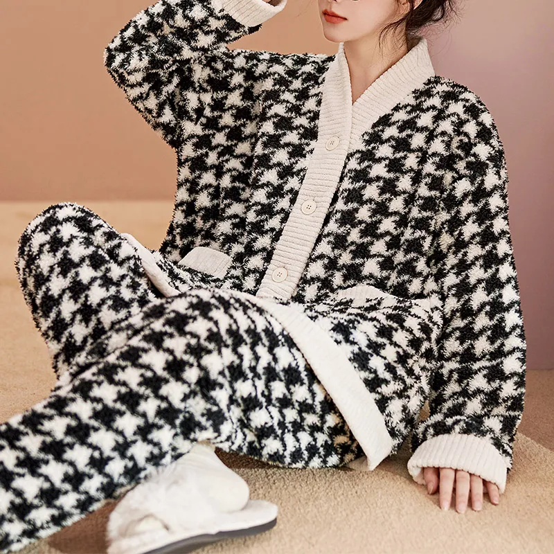 Xiang Ning Pai Women's Pajama Sets-4