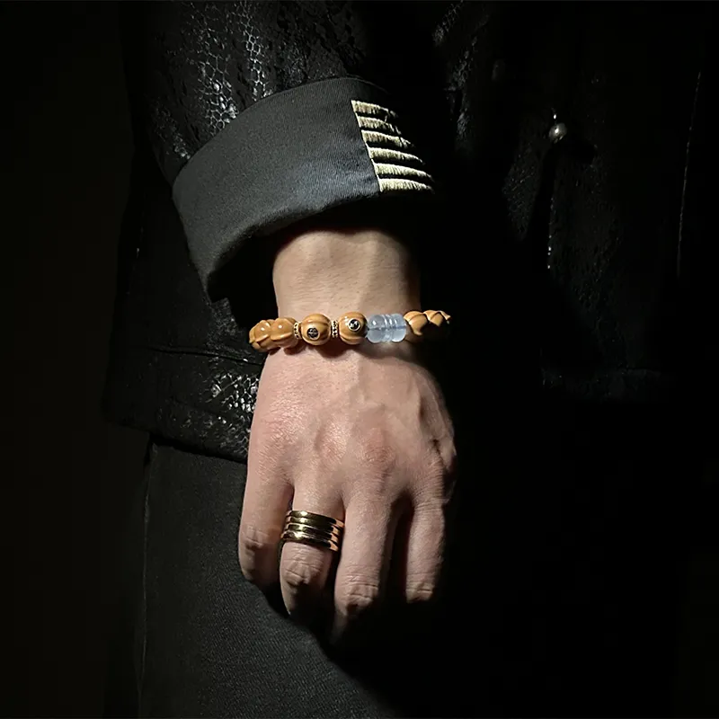 MOUNTAINS AND MANS Monkey Head Walnut New Chinese Style Wealth Rolling Good Luck Beaded Bracelet Men's-2