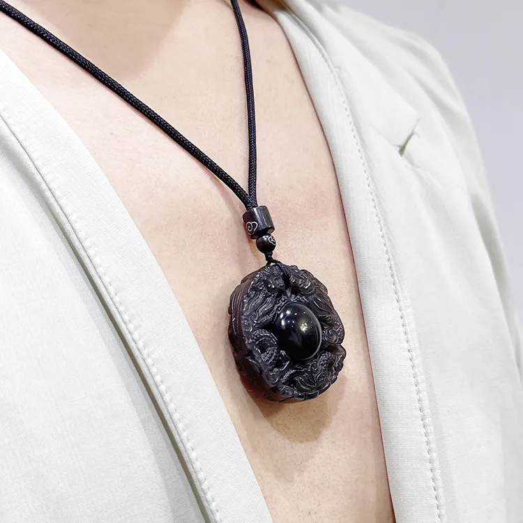 MOUNTAINS AND MANS Obsidian Charms / Pendants Unisex-9