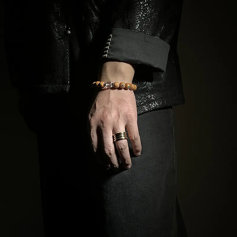 MOUNTAINS AND MANS Monkey Head Walnut Bracelets Unisex-4