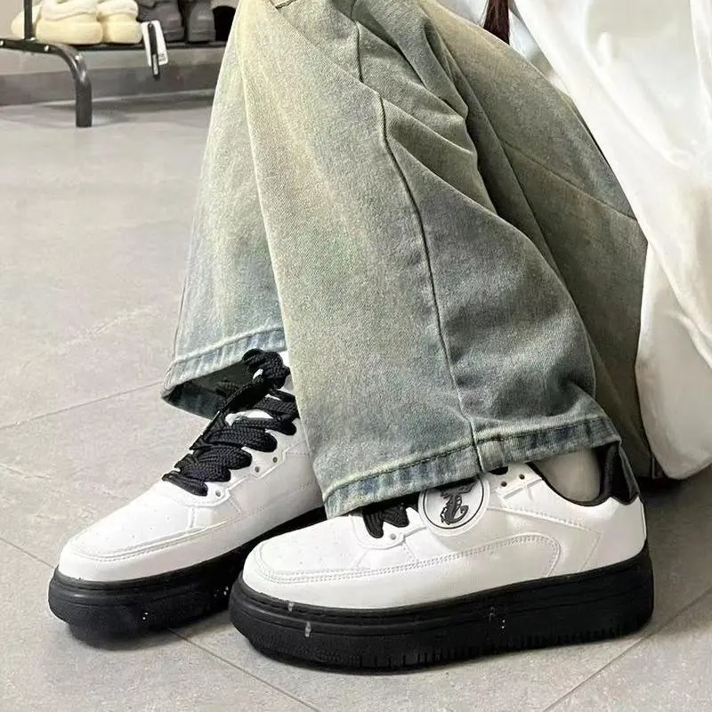 Jifffly Anti Slip Wear Resistant Lightweight Breathable Height Increasing Low Top Skateboard Shoes Unisex White Black-5