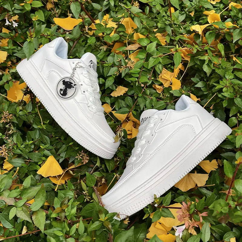 Crayon Shinchan X Jifffly Skateboard Shoes Unisex Low Top White-3