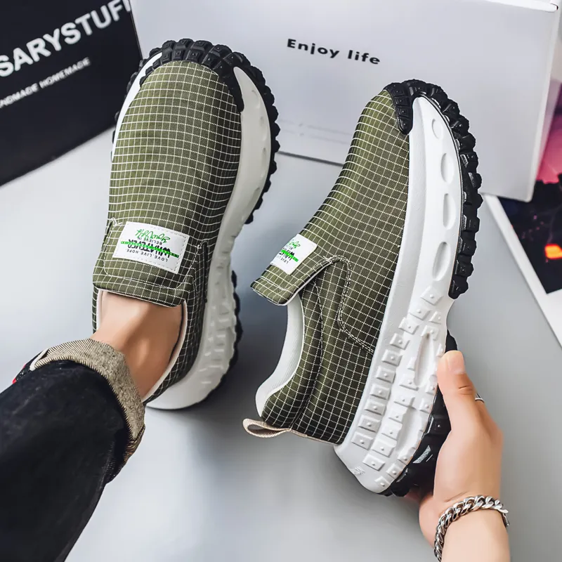 FCMM Low Top Chunky Sneakers Men's Box-15