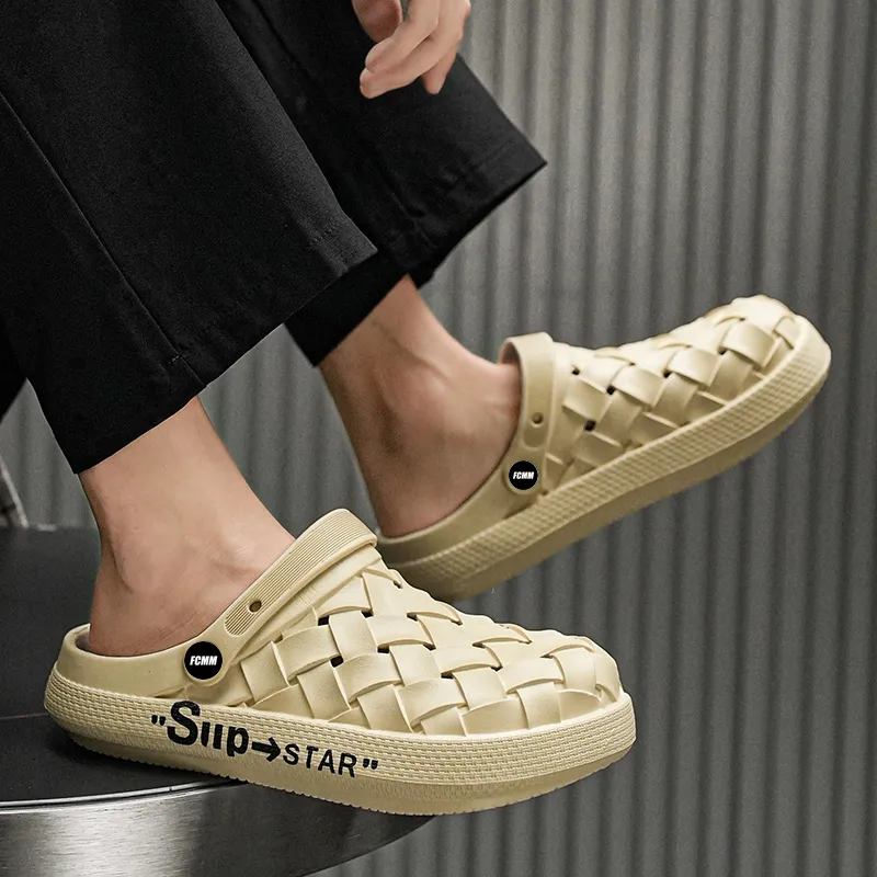 FCMM Closed Toe Slippers Unisex-11