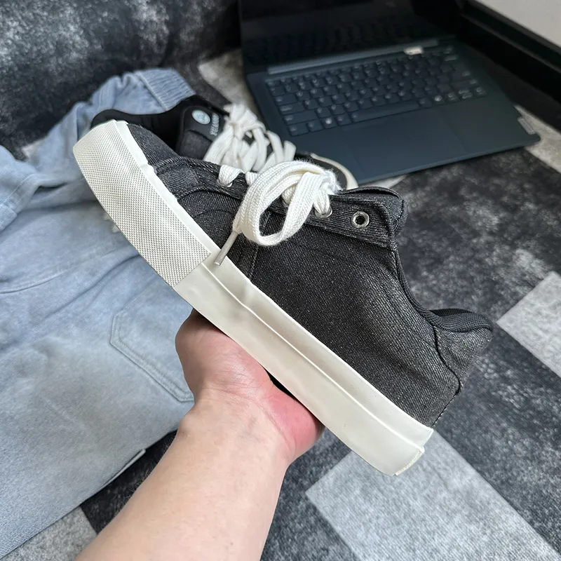 FCMM Low Top Canvas Shoes Men's-10