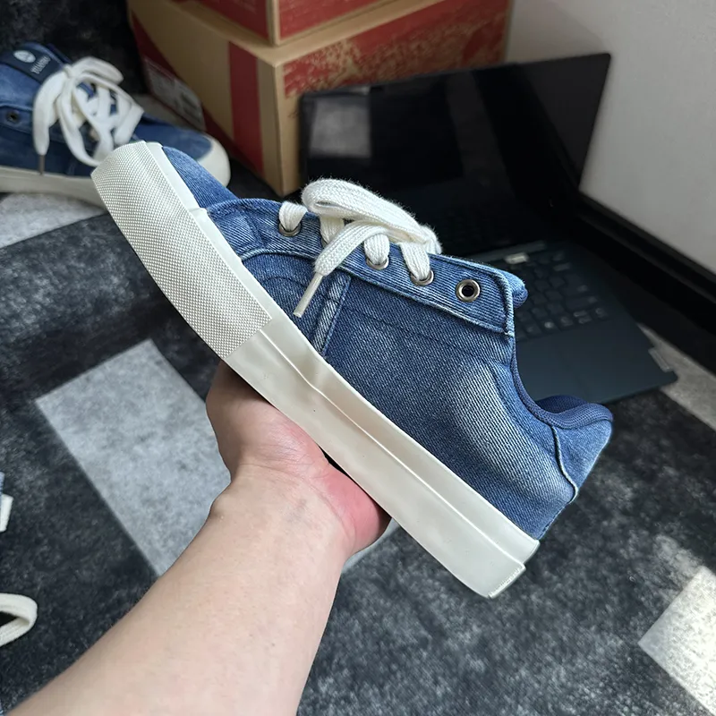 FCMM Low Top Canvas Shoes Men's-4