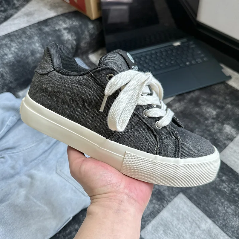 FCMM Low Top Canvas Shoes Men's-8