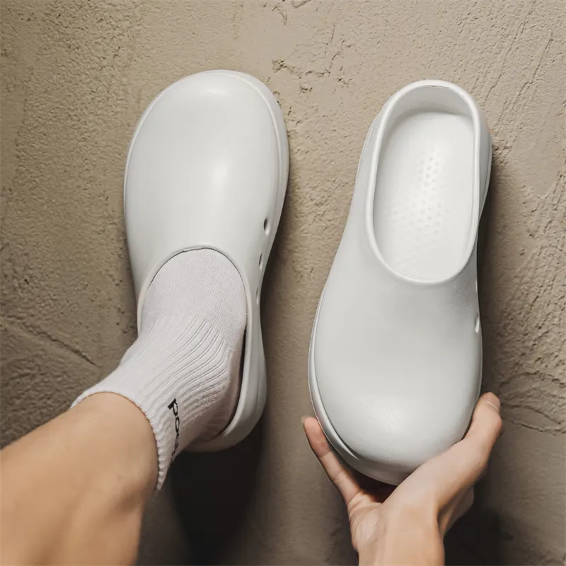 FCMM Rubber Sole Closed Toe Slippers Men's-9