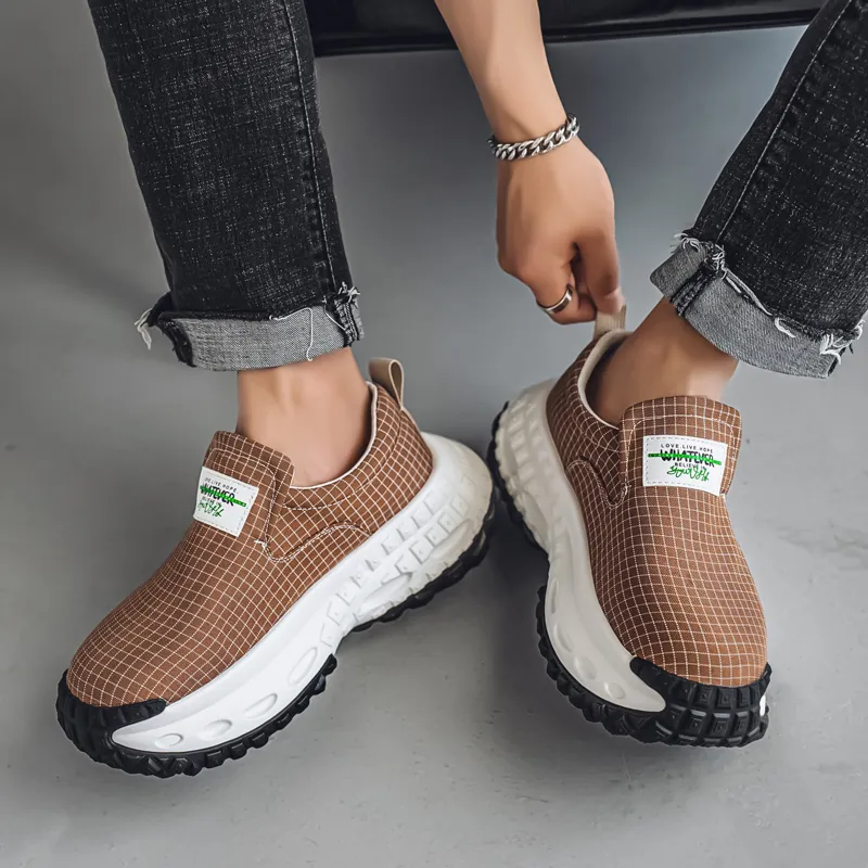 FCMM Low Top Chunky Sneakers Men's Box-12