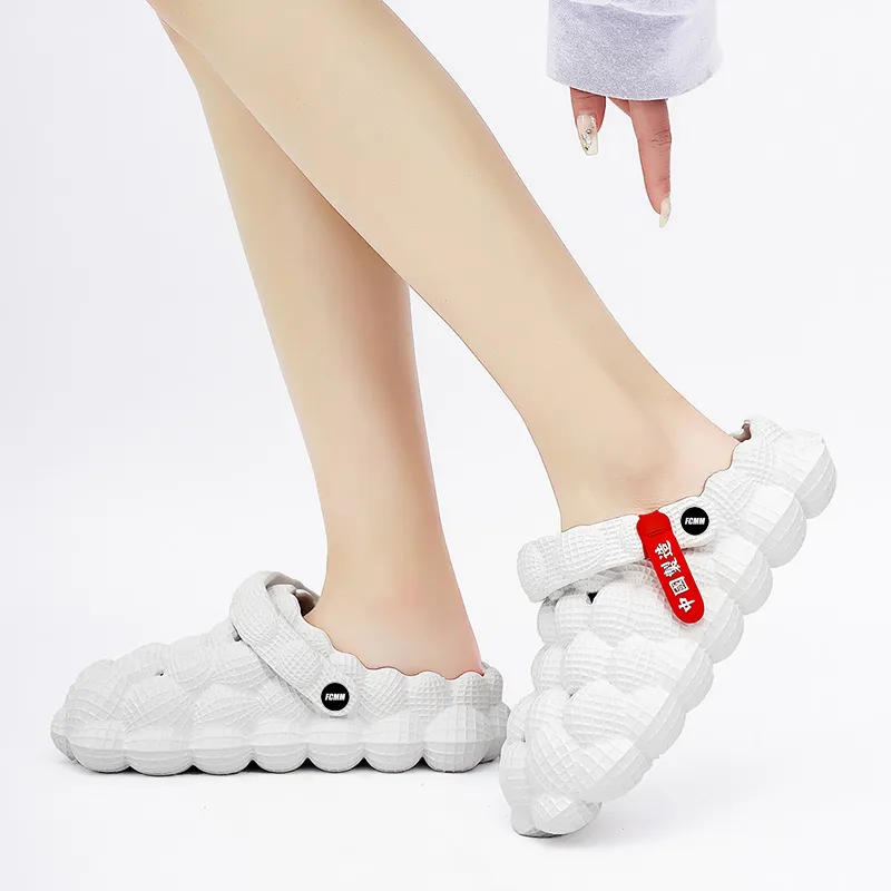 FCMM Wrap toe Slippers Unisex White-2
