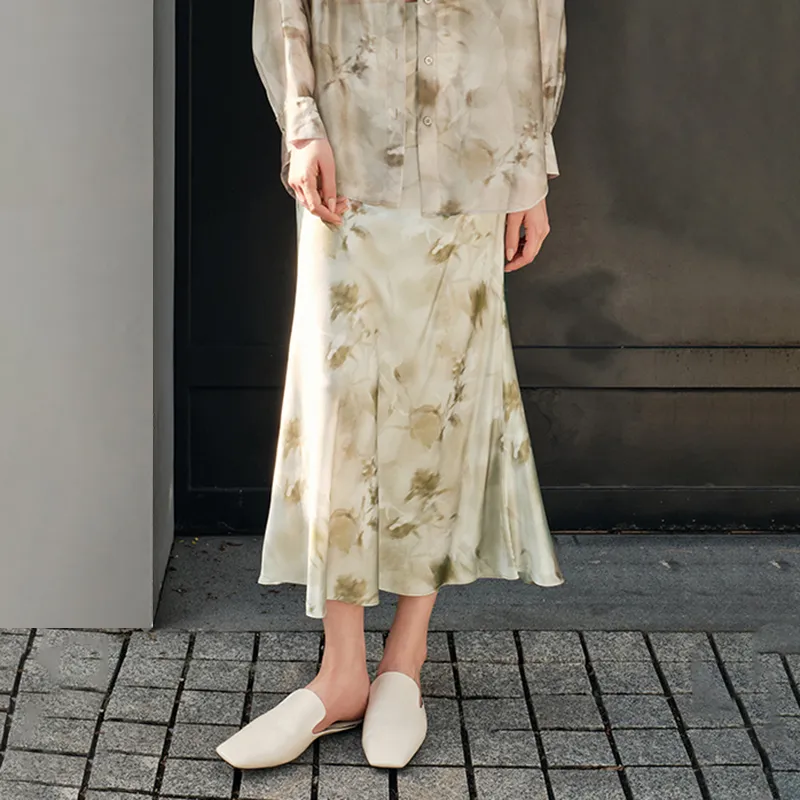 THE SEA LIFE SS24 Casual Long Skirt Women's Shimmer Green-3