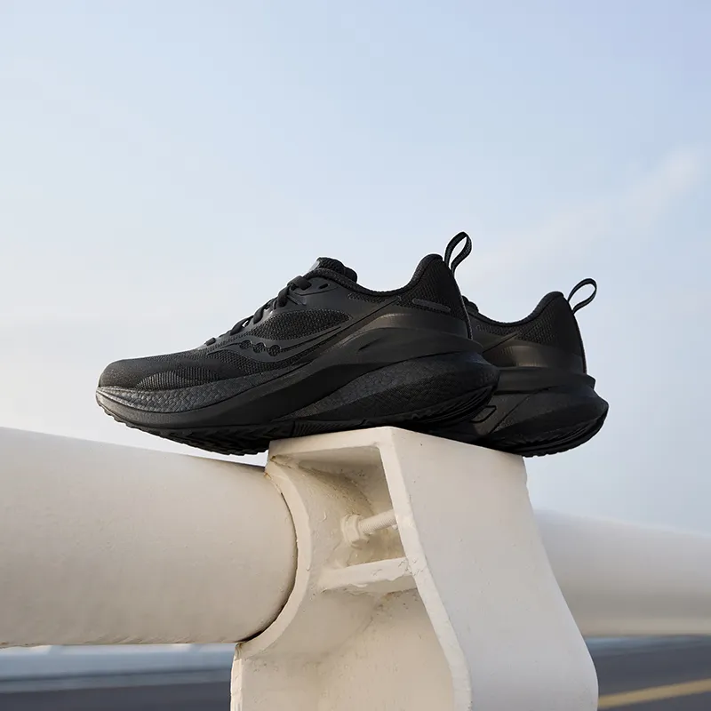 Saucony MARSHAL Breathable Moisture Wicking Coverage Low Top Running Shoes Unisex Black-8